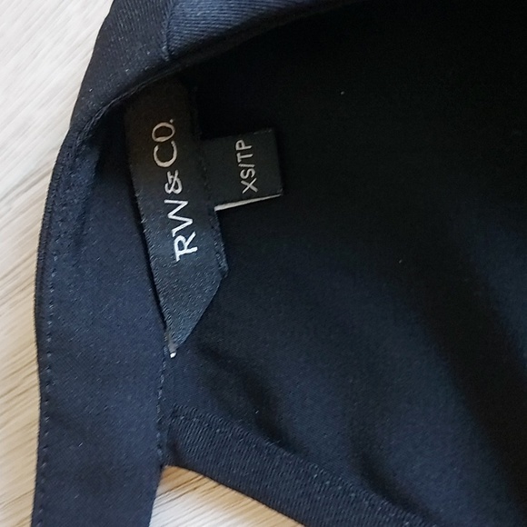 RW&CO Black and Gray Short Sleeve Top - Picture 2 of 3